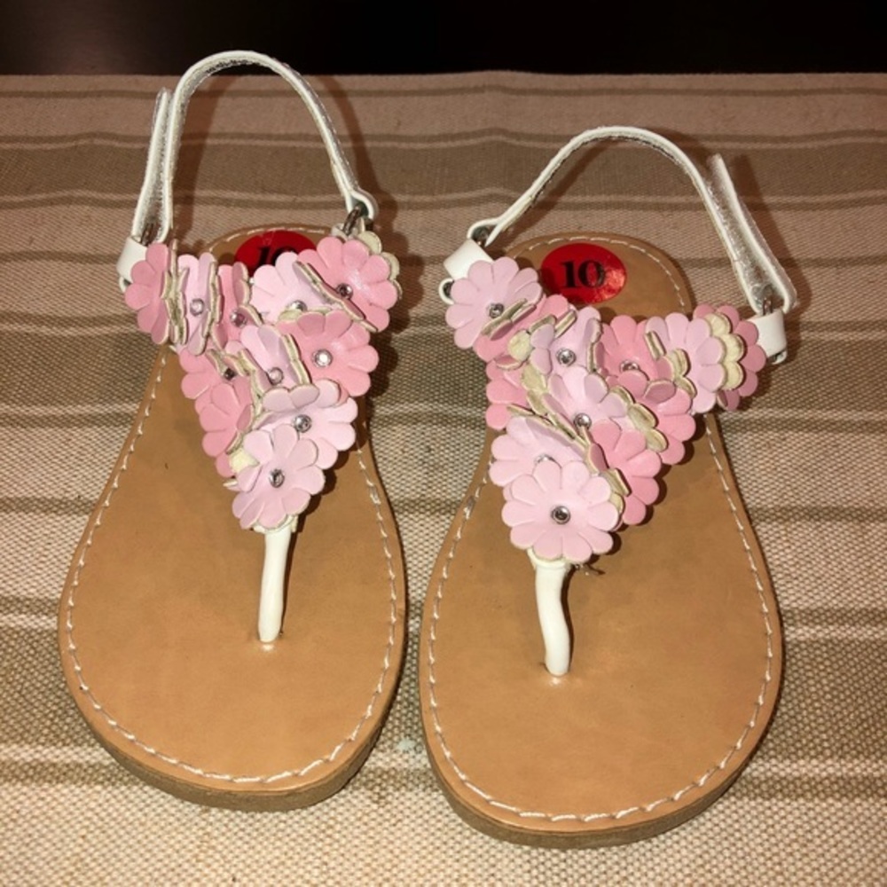 Girls flower sandals size 8‎ summer school play